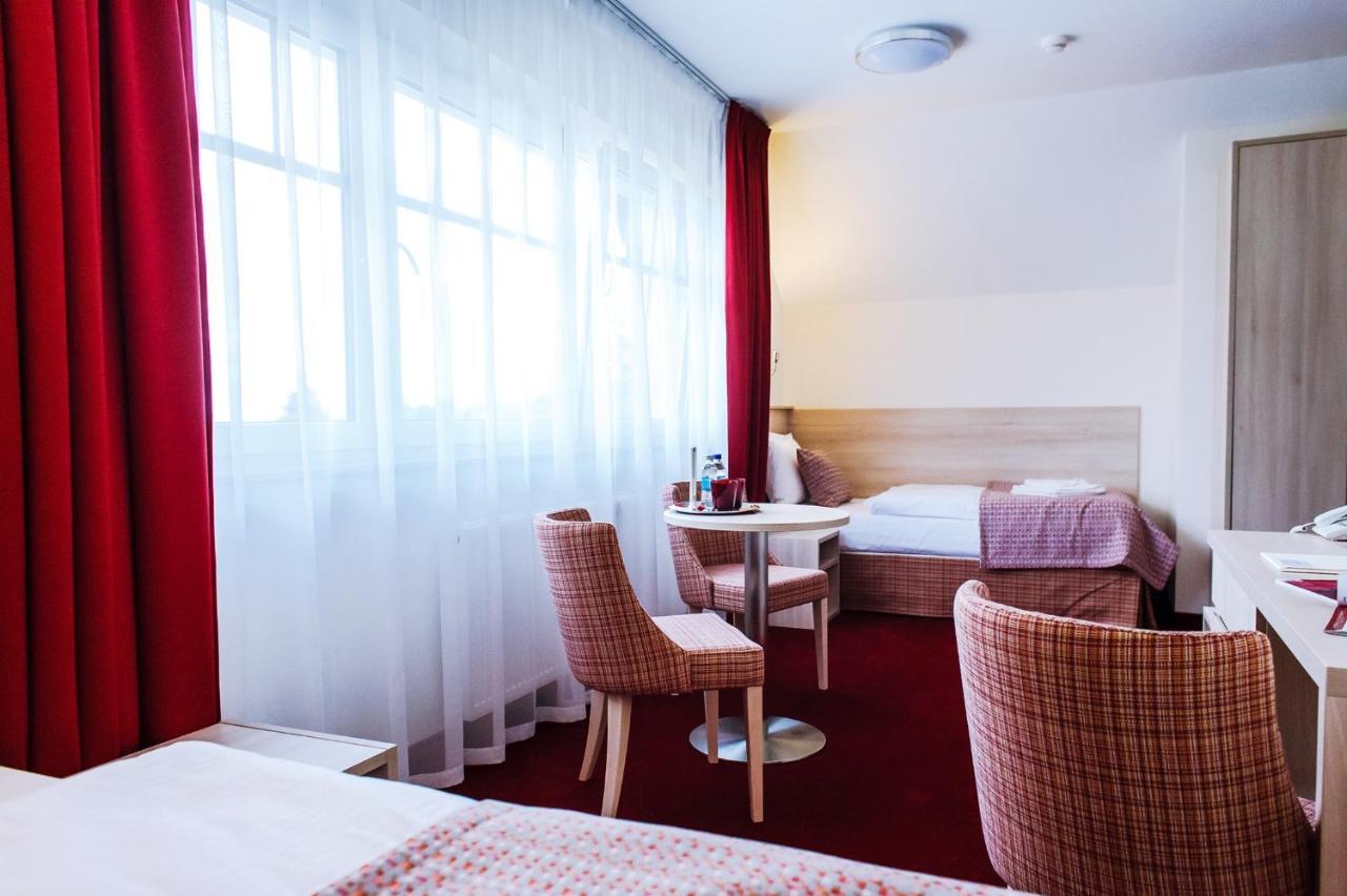 Hotel Willa Odkrywcow Шклярска Поремба Екстериор снимка