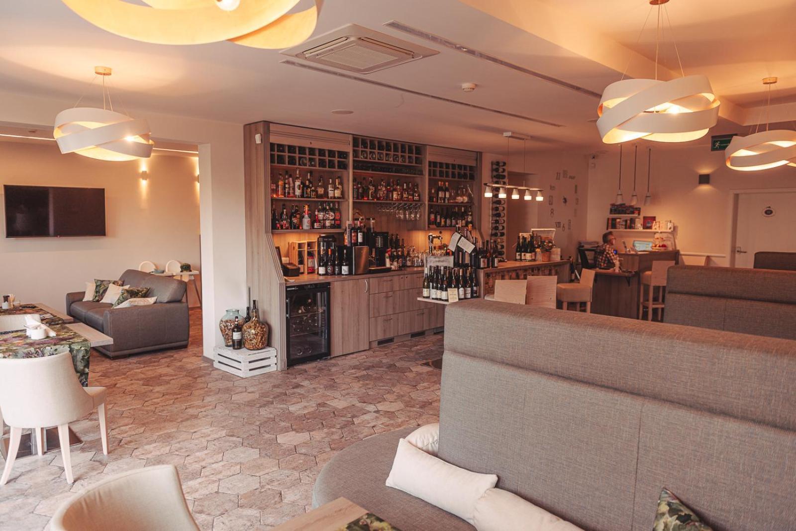 Hotel Willa Odkrywcow Шклярска Поремба Екстериор снимка